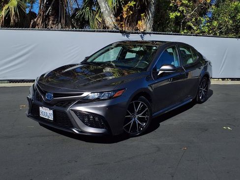 Certified 2022 Toyota Camry SE image 25