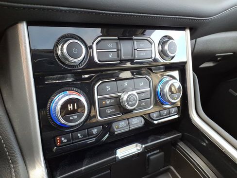 Certified 2023 GMC Yukon XL Denali image 26