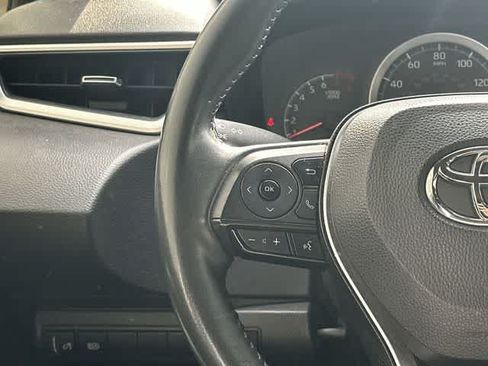 Used 2022 Toyota Corolla SE FWD image 9