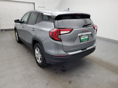 Used 2024 GMC Terrain SLE image 5