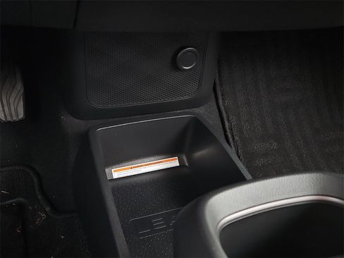 New 2026 Nissan Leaf Platinum+ image 22