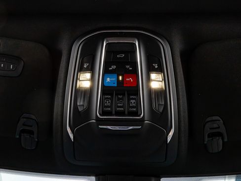 Used 2023 Jeep Wagoneer Series II image 25