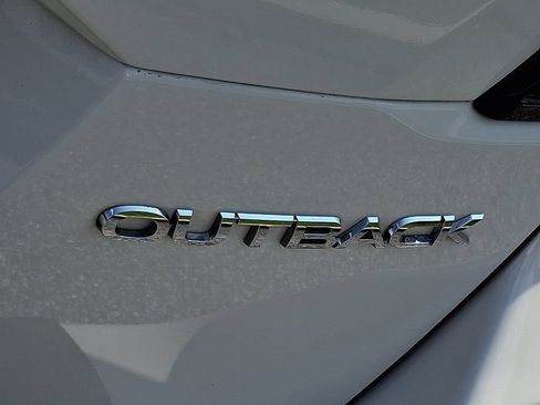 Used 2022 Subaru Outback Premium AWD/4WD image 31