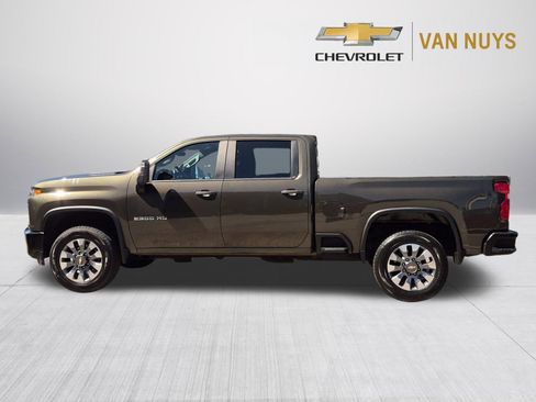 Used 2023 Chevrolet Silverado 2500 Custom w/ Custom Convenience Package RWD image 8