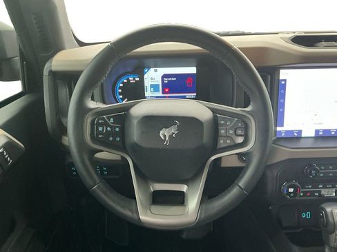 Used 2024 Ford Bronco Wildtrak image 18