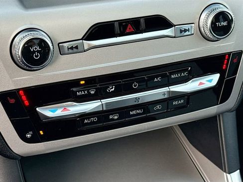 Certified 2022 Ford Explorer XLT w/ Equipment Group 202A image 22