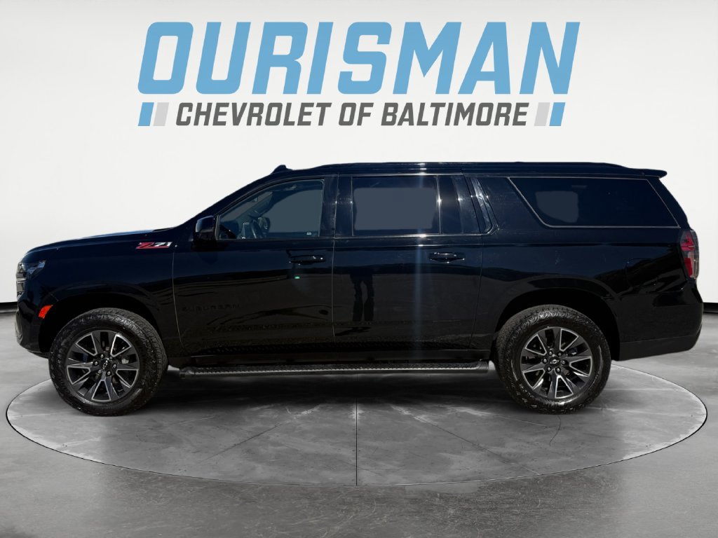 Used 2024 Chevrolet Suburban Z71 w/ Luxury Package AWD/4WD image 3