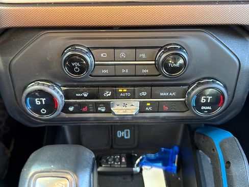 Used 2023 Ford Bronco Outer Banks AWD/4WD image 29