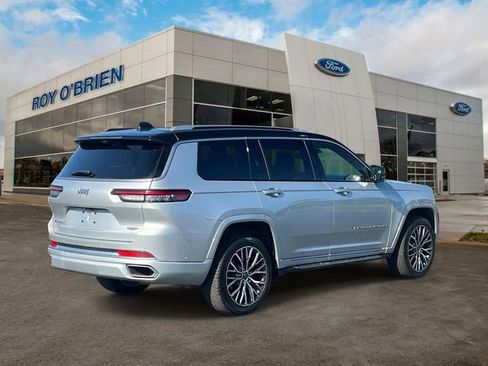 Used 2022 Jeep Grand Cherokee L Summit AWD/4WD image 5