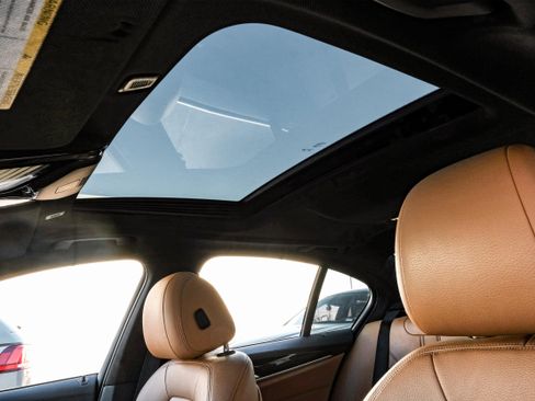 Used 2018 BMW 540i xDrive image 4