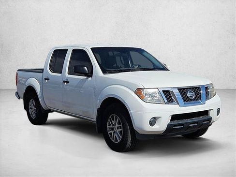 Used 2018 Nissan Frontier SV AWD/4WD image 3