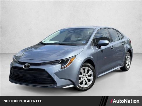 Used 2026 Toyota Corolla LE FWD image 1
