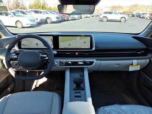 New 2025 Hyundai Ioniq 6 SEL image 10