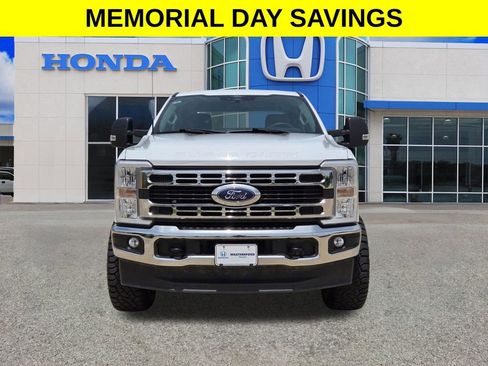Used 2024 Ford F250 XLT w/ FX4 Off-Road Package AWD/4WD image 8