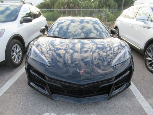 Used 2024 Chevrolet Corvette Z06 RWD image 2