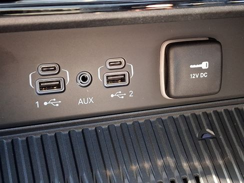 New 2026 Jeep Grand Cherokee Limited AWD/4WD image 16