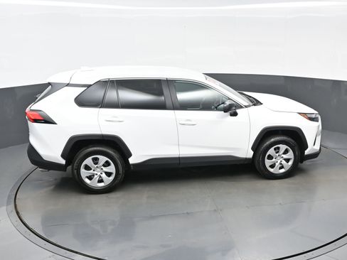 Used 2024 Toyota RAV4 LE image 39