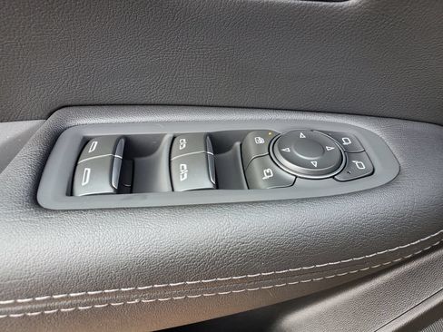 Used 2025 Cadillac XT5 Premium Luxury w/ LPO, Floor Liner Package AWD/4WD image 17