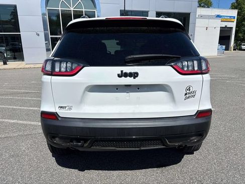 Used 2022 Jeep Cherokee Latitude AWD/4WD image 4