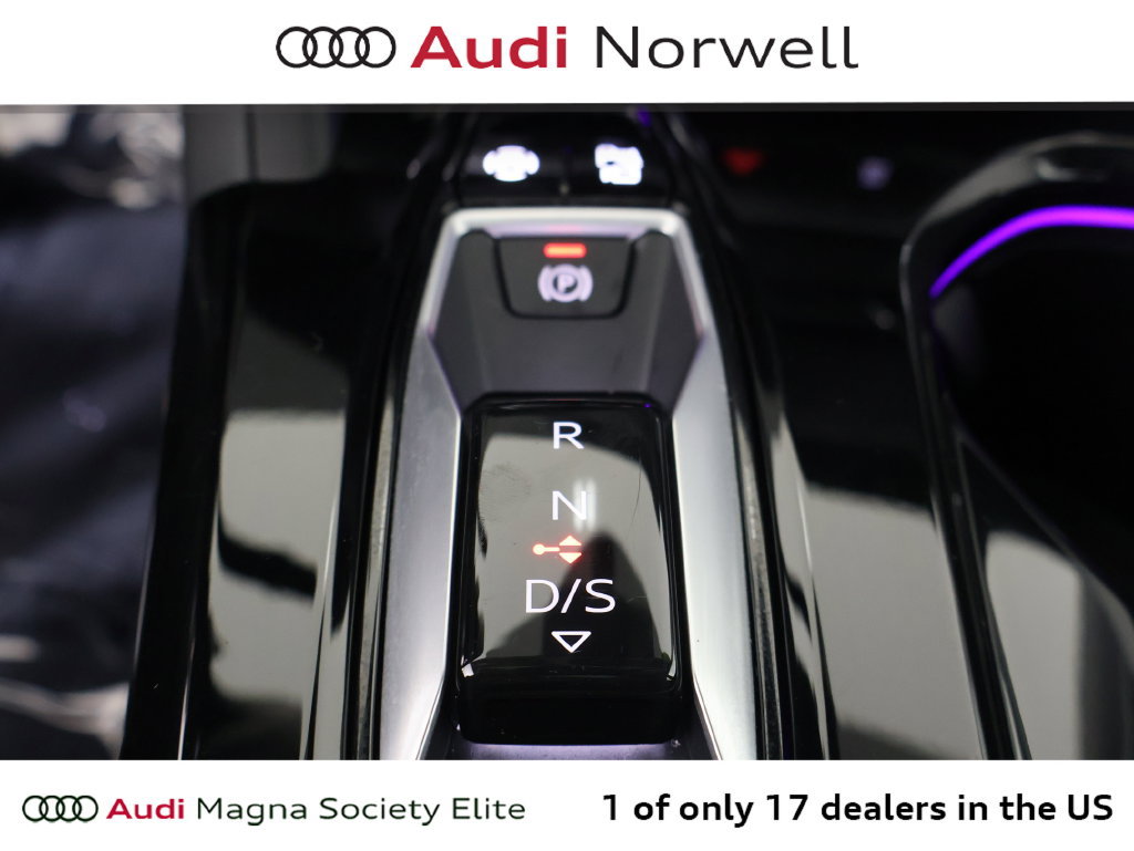 Used 2025 Audi Q5 Premium w/ Convenience Package AWD/4WD image 4