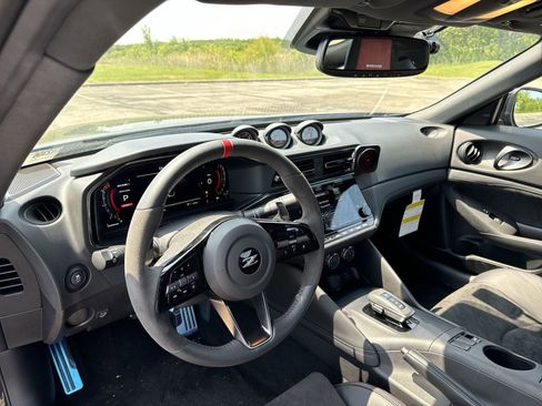 New 2024 Nissan Z NISMO w/ Floor Mat Package image 23