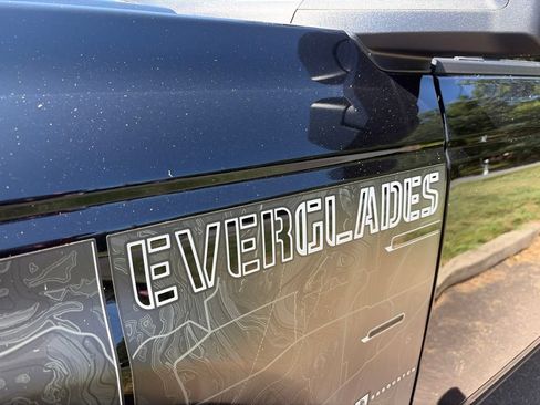 Used 2024 Ford Bronco Everglades AWD/4WD image 5