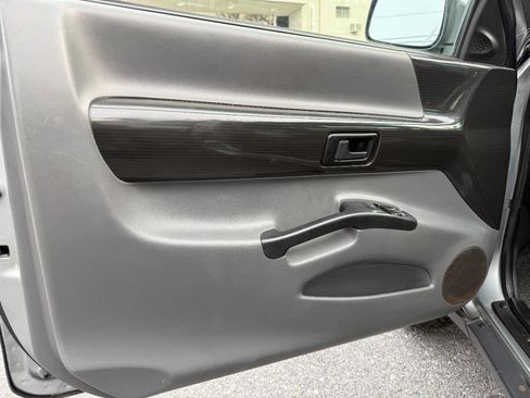 Used 2000 Isuzu VehiCROSS image 21