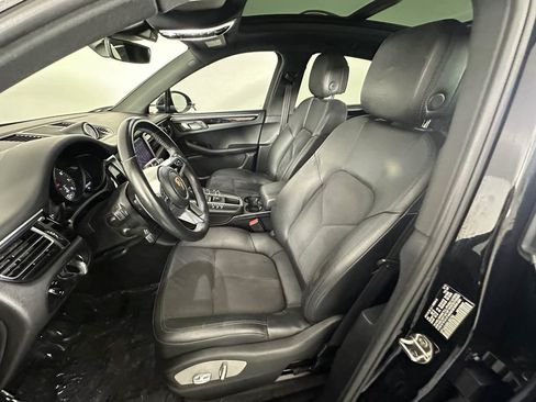 Used 2019 Porsche Macan AWD/4WD image 24