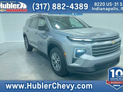 Used 2025 Chevrolet Traverse LT