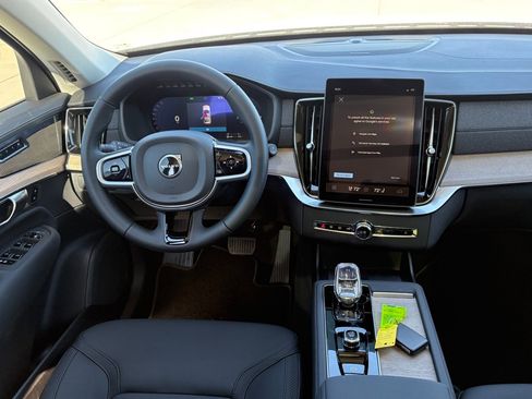 New 2026 Volvo XC90 T8 Plus w/ Protection Package Premier image 12