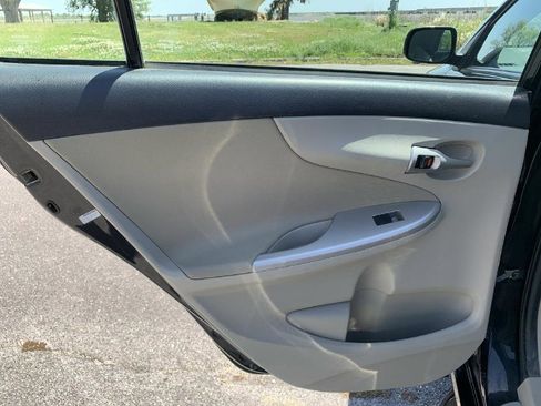 Used 2012 Toyota Corolla L image 14