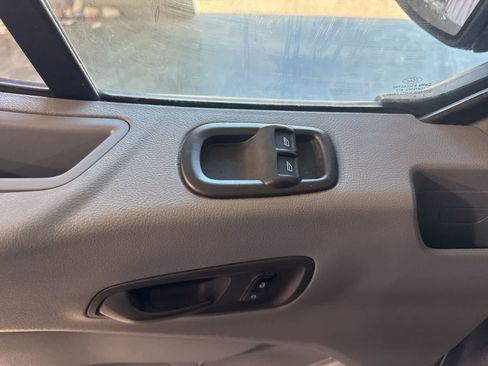 Used 2017 Ford Transit 150 XLT image 17