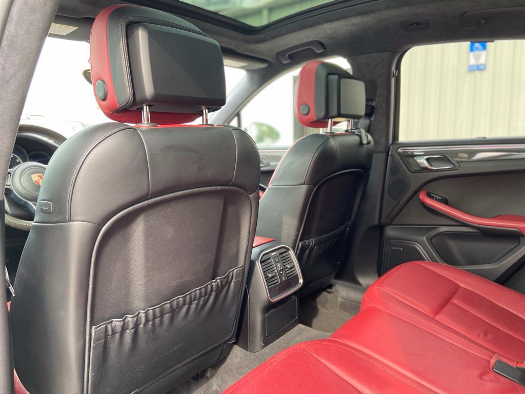 Used 2015 Porsche Macan Turbo AWD/4WD image 20