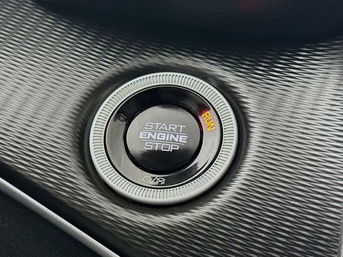 Certified 2024 Jeep Grand Cherokee Altitude image 23