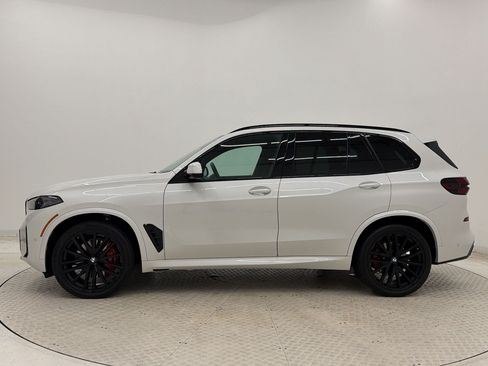 Used 2024 BMW X5 sDrive40i w/ M Sport Package RWD image 2