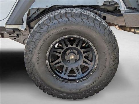 Used 2015 Jeep Wrangler Unlimited Sport w/ Connectivity Group AWD/4WD image 23