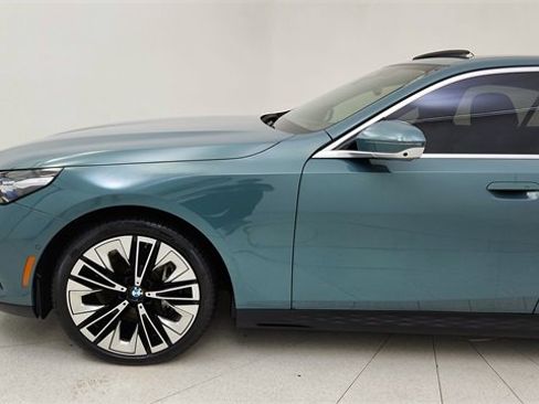 Used 2026 BMW 540i xDrive 540i xDrive image 9