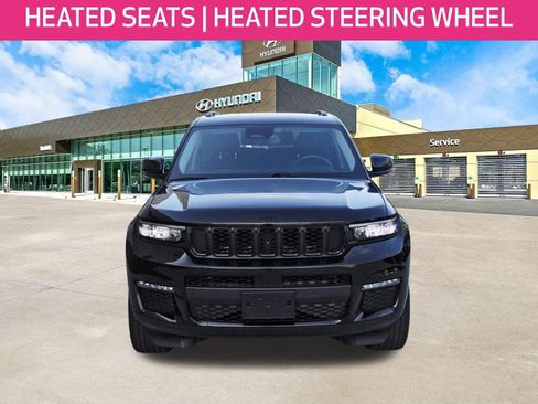 Used 2023 Jeep Grand Cherokee L Limited w/ Black Appearance Package AWD/4WD image 2