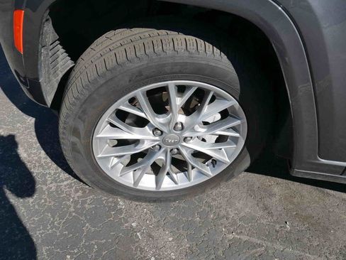 Used 2023 Jeep Grand Cherokee Summit w/ Adv Protech Group IV image 11