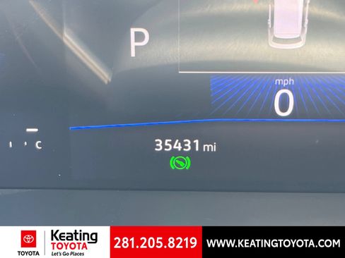 Used 2025 Volkswagen Jetta SE FWD image 13