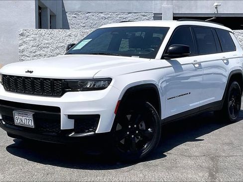 Used 2021 Jeep Grand Cherokee L Laredo AWD/4WD image 1