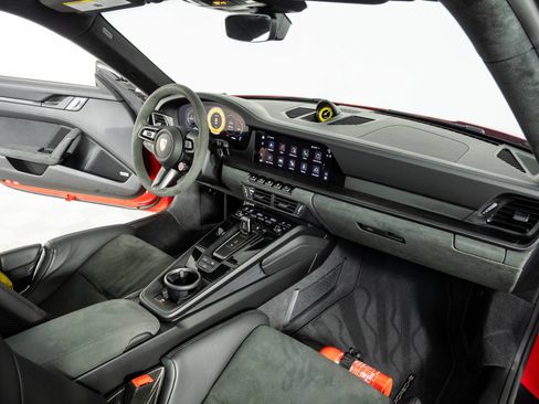 Certified 2025 Porsche 911 Carrera 4 GTS AWD/4WD image 19