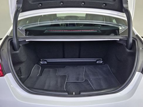 Used 2025 Mercedes-Benz C 300 Sedan image 14