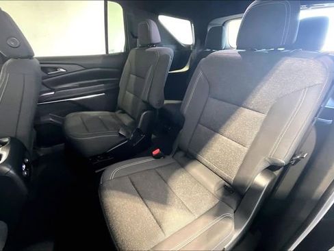 Used 2025 Chevrolet Traverse LT AWD/4WD image 23