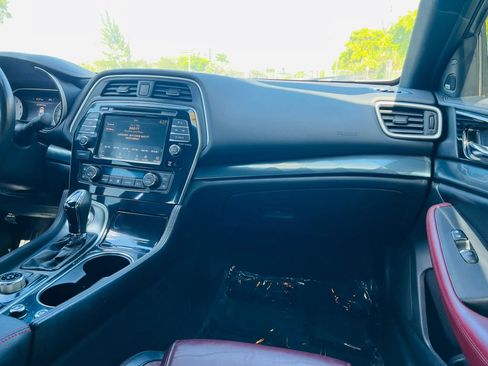 Used 2021 Nissan Maxima Platinum w/ 40th Anniversary Package FWD image 16