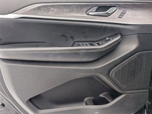 Certified 2024 Jeep Grand Cherokee Limited image 14