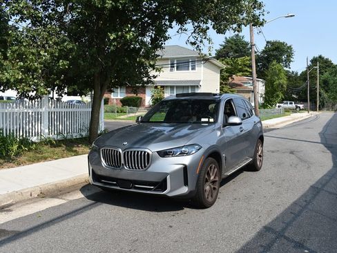 Used 2024 BMW X5 sDrive40i RWD image 2