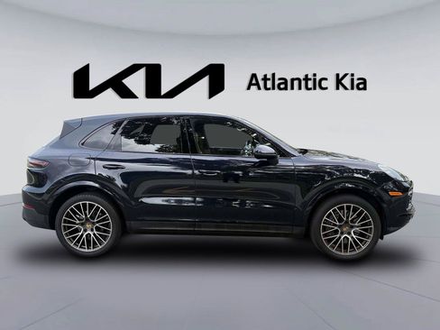 Used 2022 Porsche Cayenne Platinum Edition AWD/4WD image 5