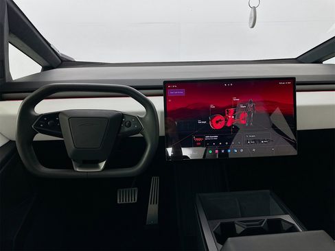 Used 2024 Tesla Cybertruck AWD Crew Cab image 22