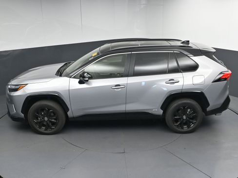Used 2024 Toyota RAV4 XSE AWD/4WD image 37